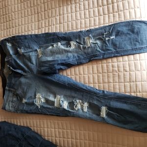 Torrid 16 SHORT bombshell skinny jeans